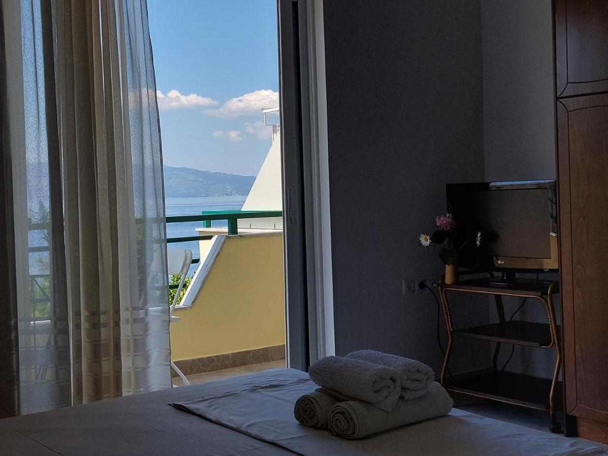 The Sun House Apartment Sarande Exterior photo